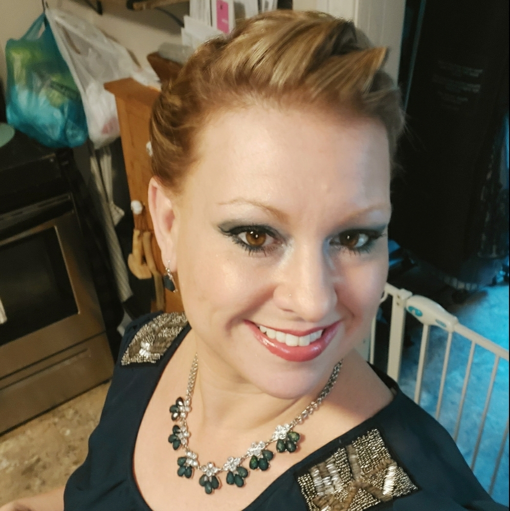 Meet your Posher, Aja